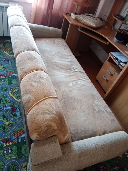 Продам диван б/у.