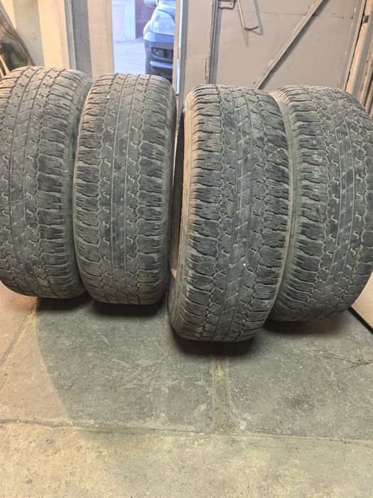 Продам шины на прадо