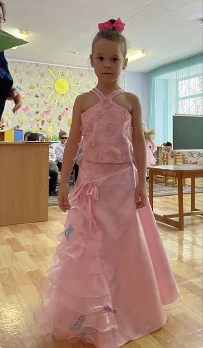 Платья на девочку ( нарядные)