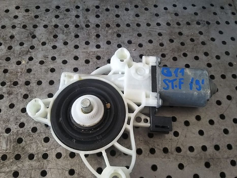 Motoras macara stanga fata bmw seria 7 g11