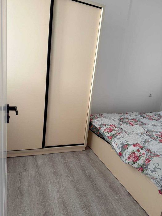 2 хонали янги уй ижарага берилади. Барча шароитлари бор.