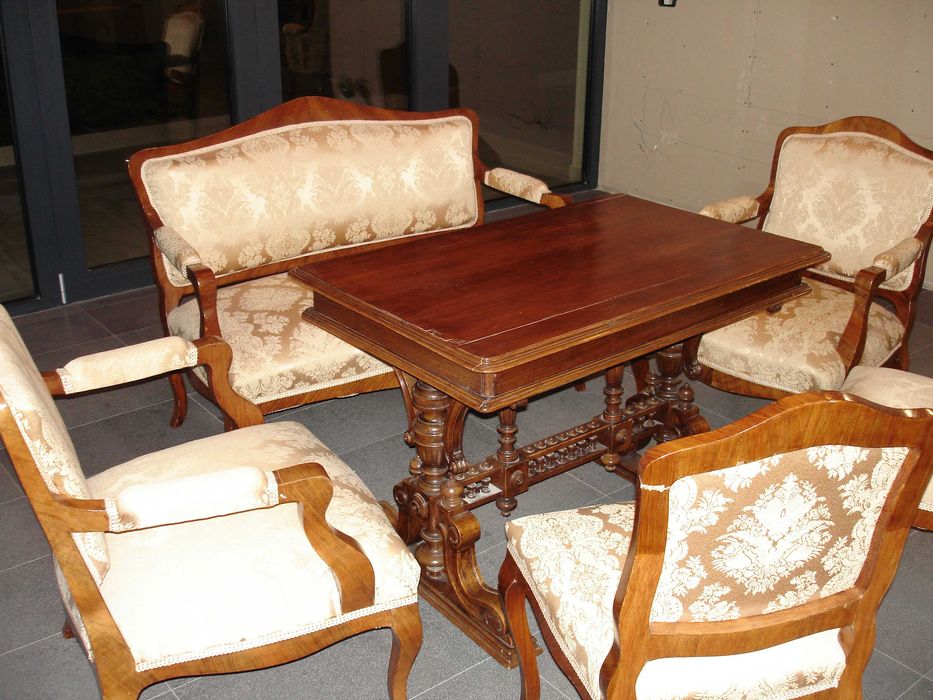 Salon stil Biedermeier , lemn solid , in stare foarte buna . SPECIAL