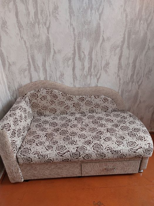 Продам мини- диван