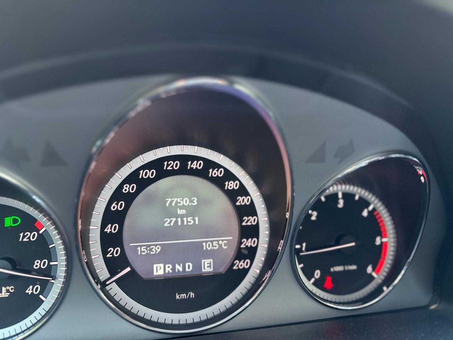 MERCEDES-BENZ C-Class 2010 — imagine 3