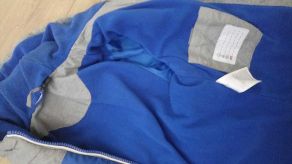 2 зимни якета размер 122см и подарък