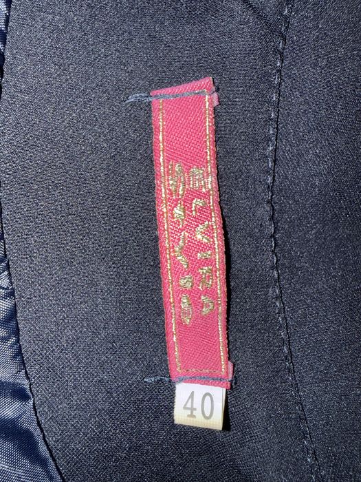 Продам класический пиджак для девочки