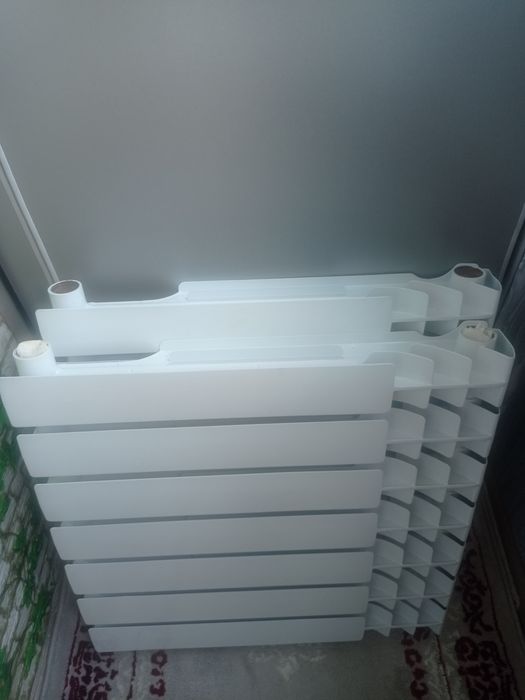 Продам радиатор отопления биметал 2 шт по 7 секции