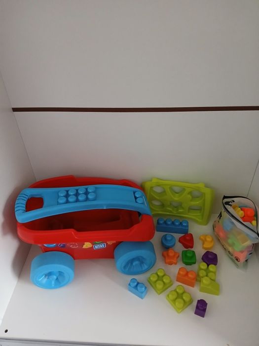 Количка mega bloks