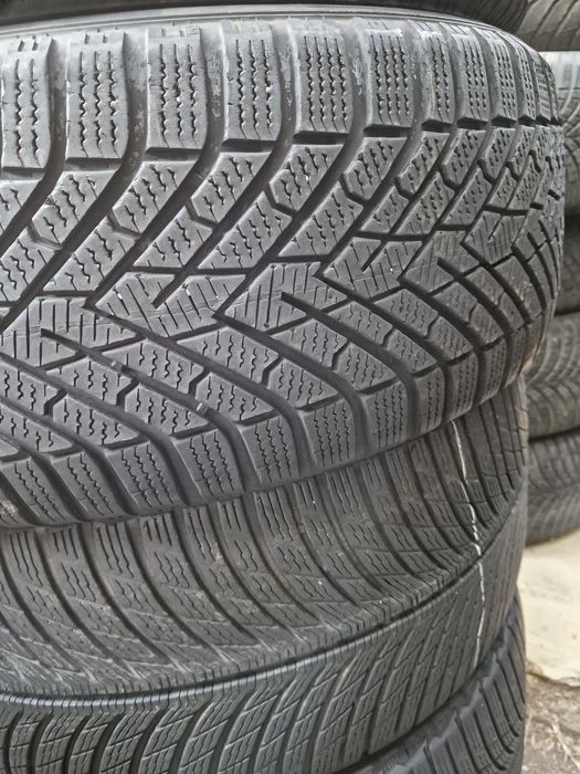 2бр. 235 55 19 Pirelli зимни.