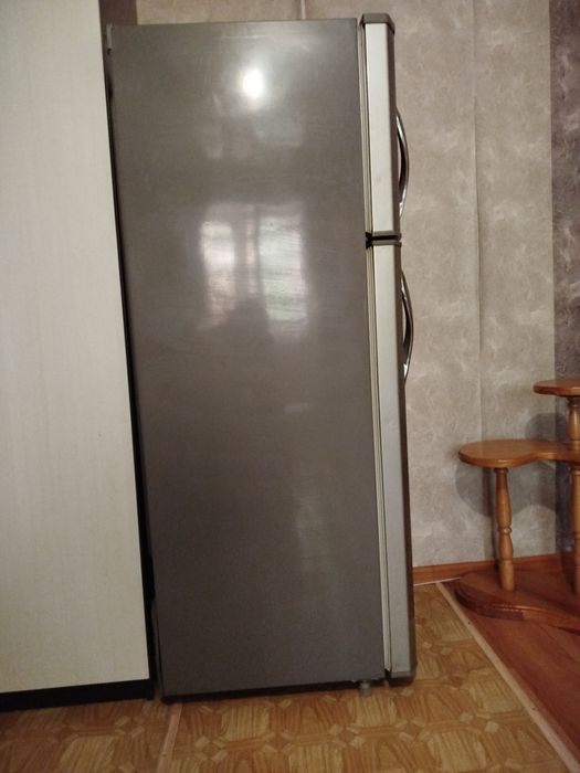 Продам холодильник LG