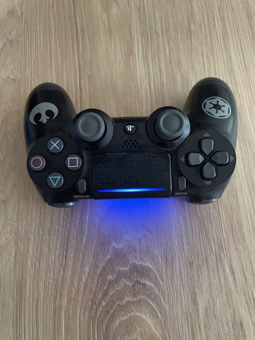 Playstation 4 slim star wars edition 1 TB