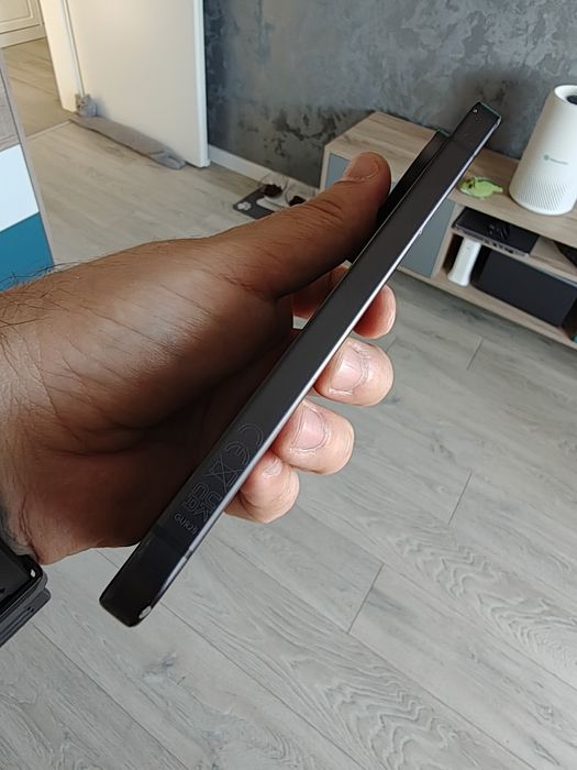 Google Pixel 9 ecran fisurat