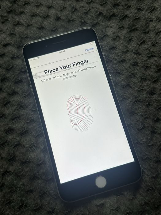 Vând Iphone 7 Plus 32gb- Silver