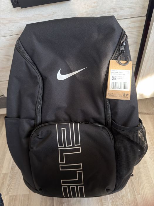 Nike Elite Bag.