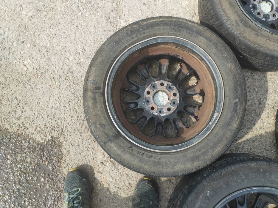 Vând jante bmw seria 1 e87 205 55 R16 pirreli run flat dot 2021