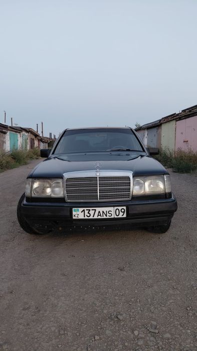 Мерседес 124 е200