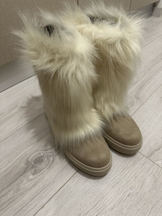 Cizme blana culoare bej