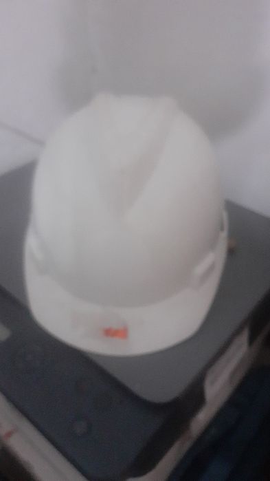 Продам часы фирменные механика 20000т