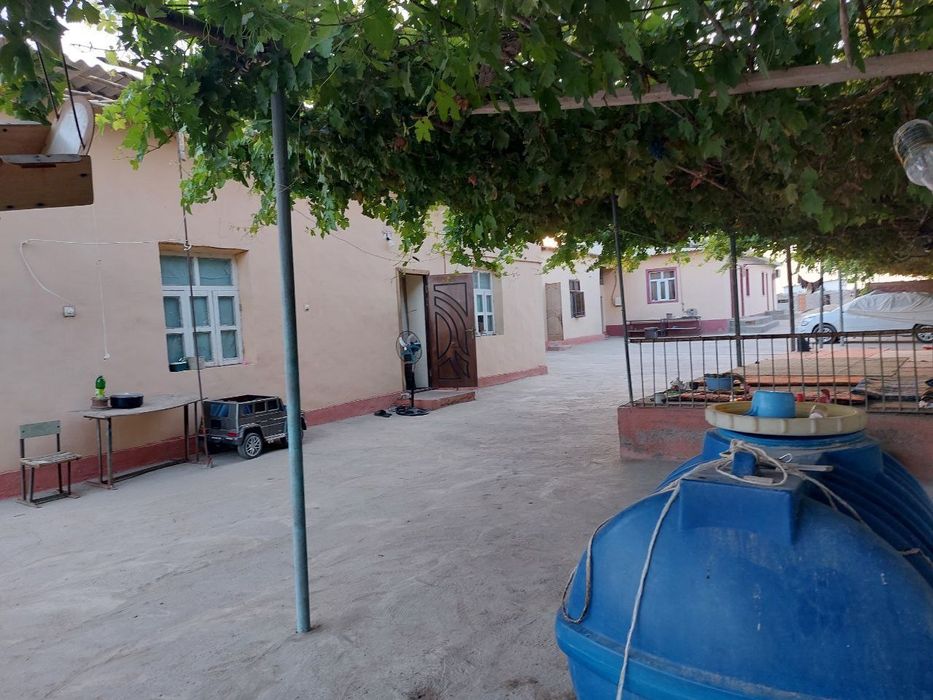 Ферма сотилади 10 хона уйи 3 гектар боги бор