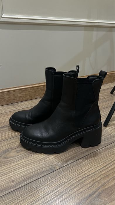 Продам обувь Челси