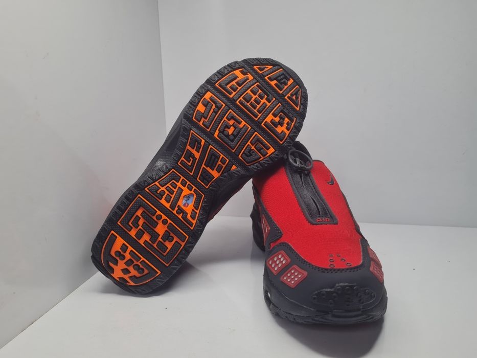 Маратонки Nike Air Max SNDR Gore tex 

Чисто нови с кутия.

Размер 36.5 стелка 23 см.
Размер 37.5 стелка 23.5 см.

Цена 65 евро.