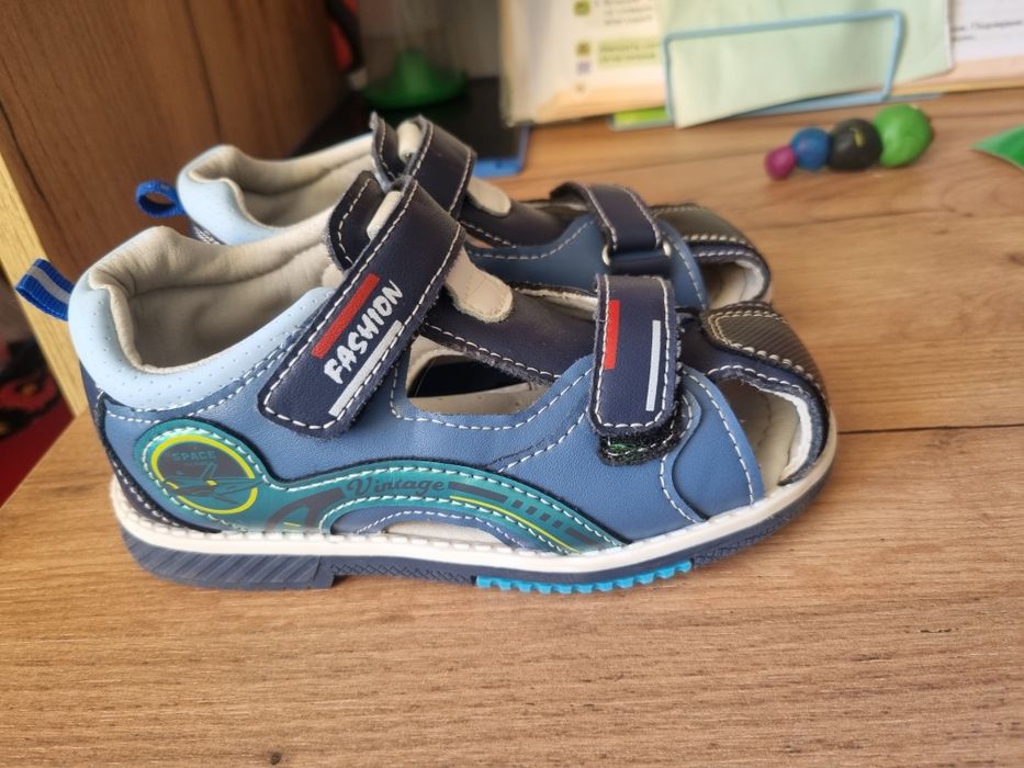 Сандали для мальчика  новые 27 размер
