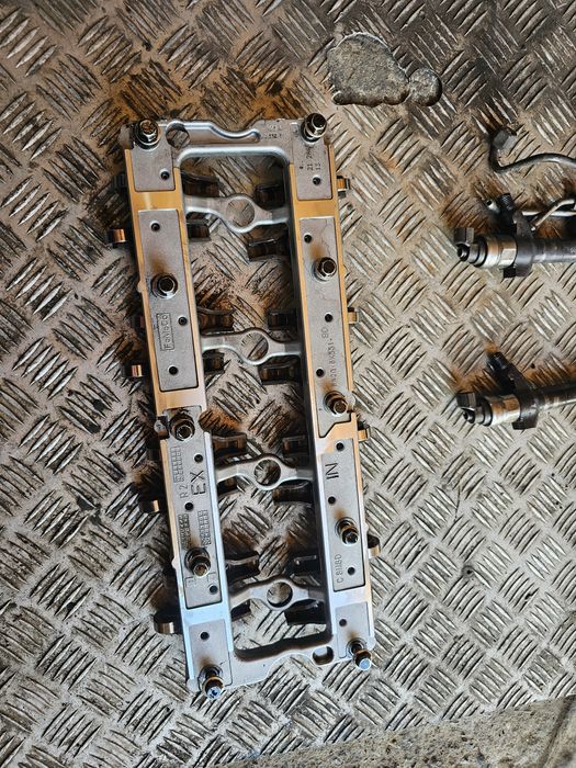 Culbutori tacheti ford transit 2.4E4 (aproape noi)