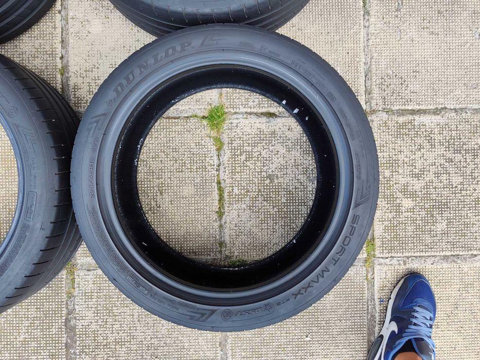 Летни гуми 19 ' цола DUNLOP 225  / 45/ R19 4 броя