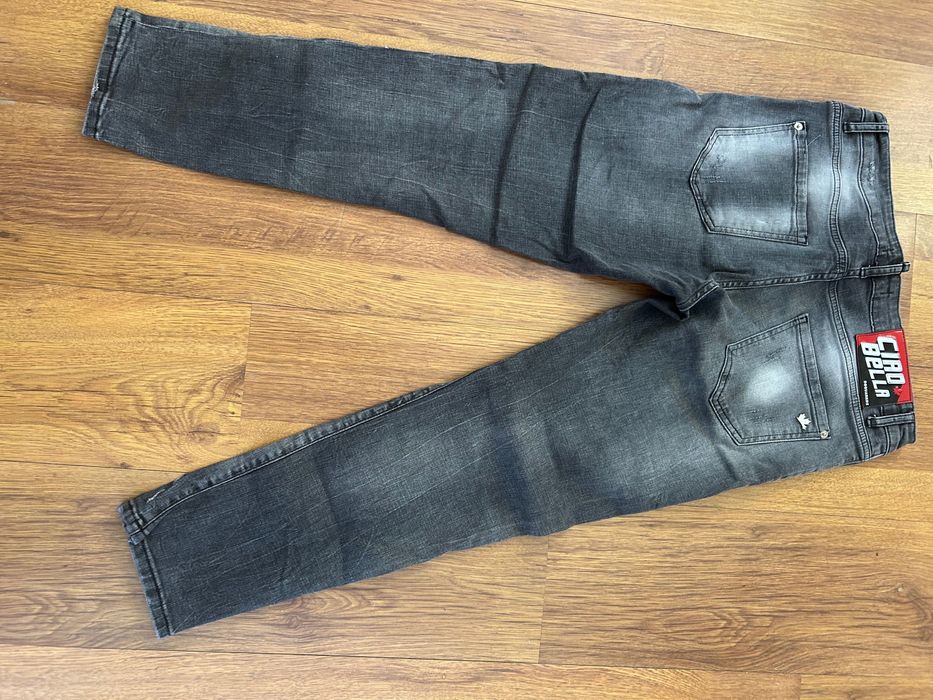 Продавам дънки “Desicual”