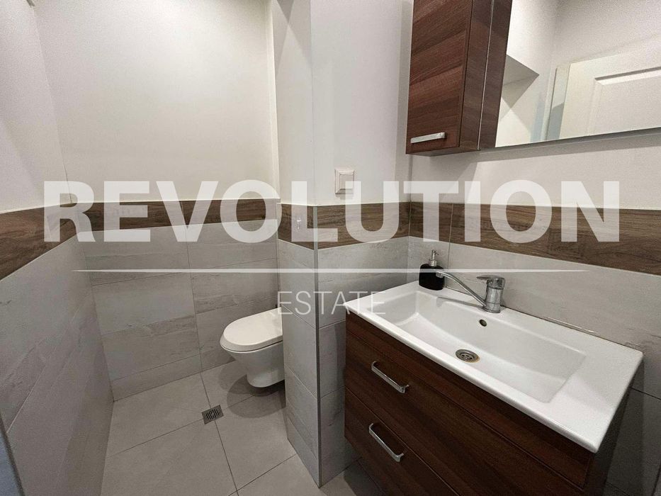 Дава се под наем Двустаен апартамент в Варна, Център - 55 кв.м за 450 € - Снимка #12