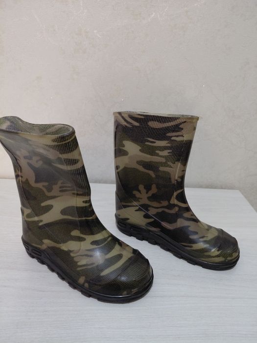 Отдам сапоги резиновые