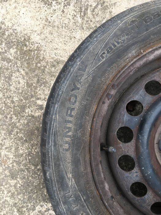 Летни гуми  с джанти  от рено канго  165/70/14  и подаръ 215 / 50 / 17