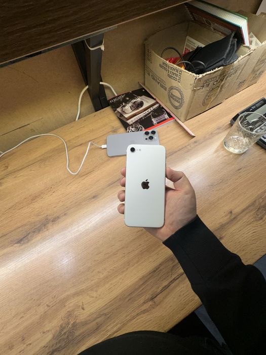 Iphone SE sotiladi xolati ideal