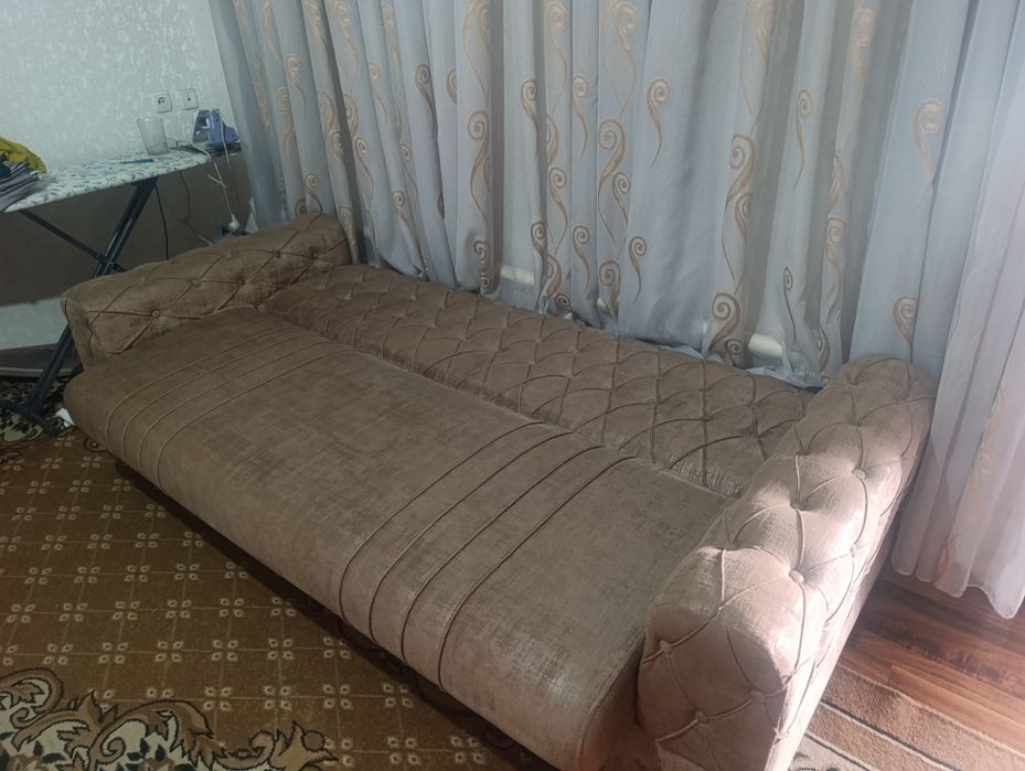 Ofis uchun mebel divan