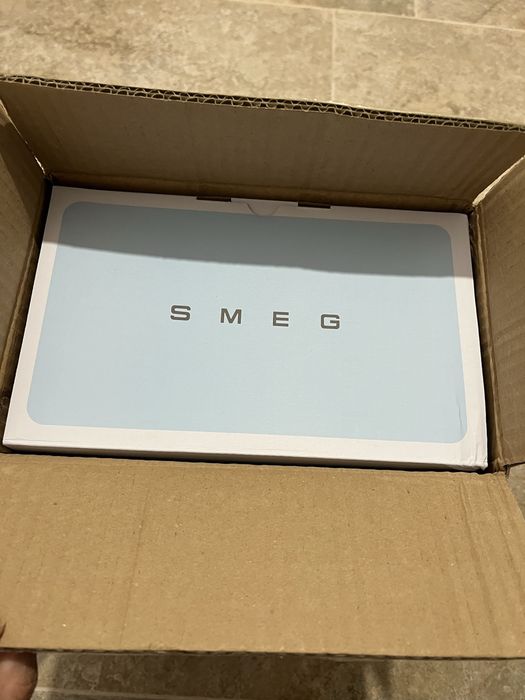 Smeg blender cu sticla portabila (albastru deschis)