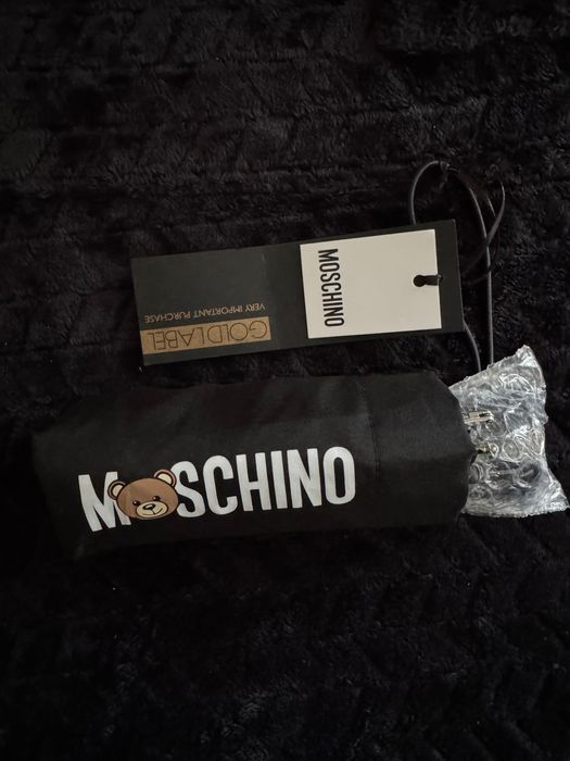 Umbrela Moschino