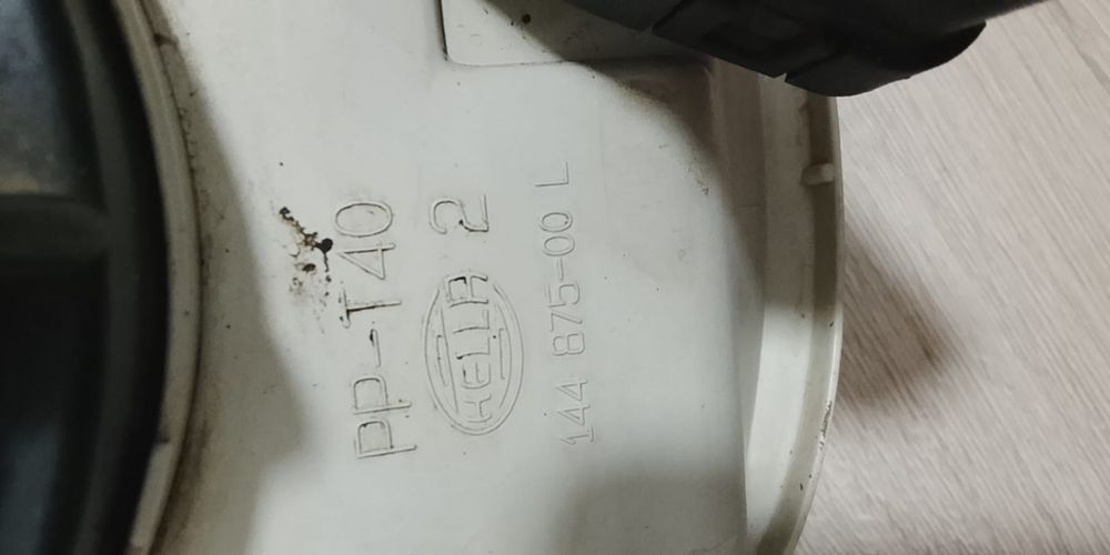 Продам фары гольф 3