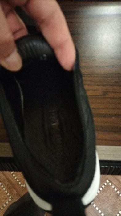 Продаются новые кроссовки 42 размера