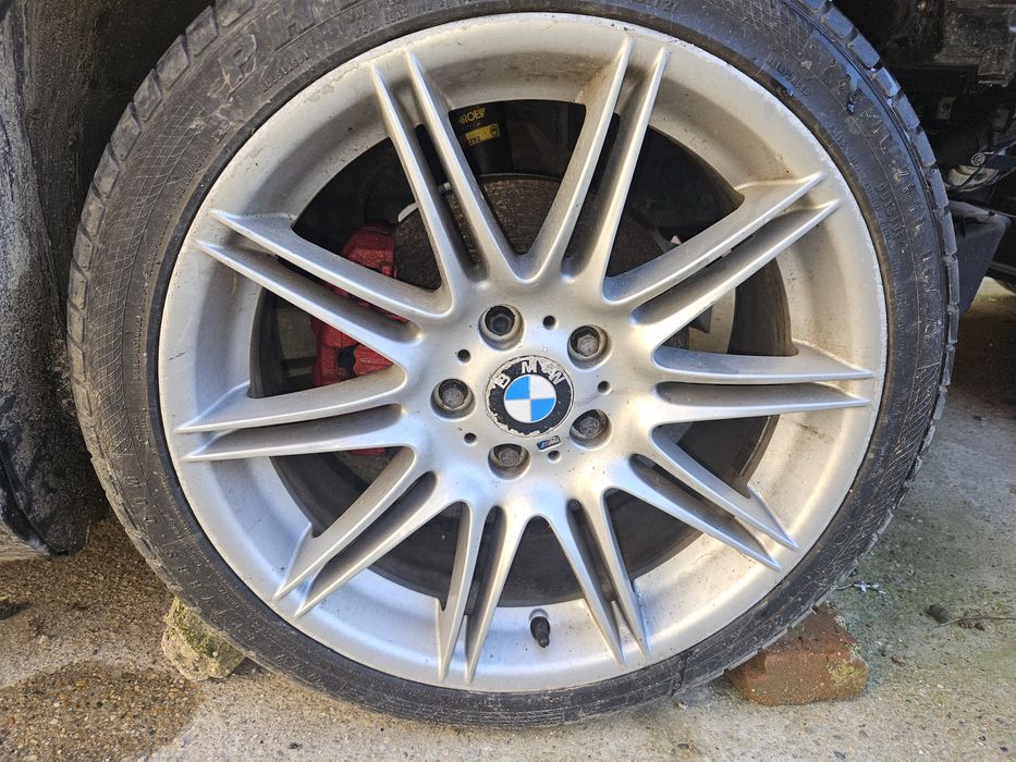 Jante bmw e90 e91 e 92 e93 pe  19 .