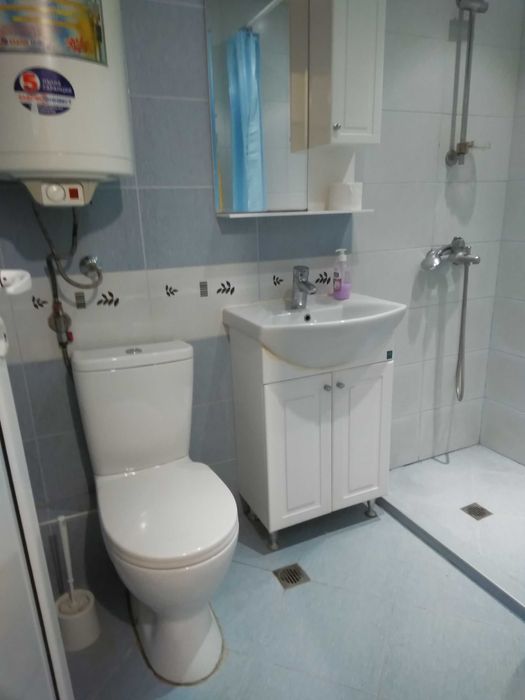 Дава се под наем Тристаен апартамент в Варна, Център - 65 кв.м за 408 € - Снимка #4