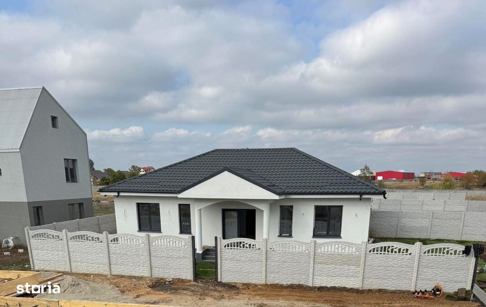 Casa parter, 111 mp utili, 400 mp teren, zona Metro