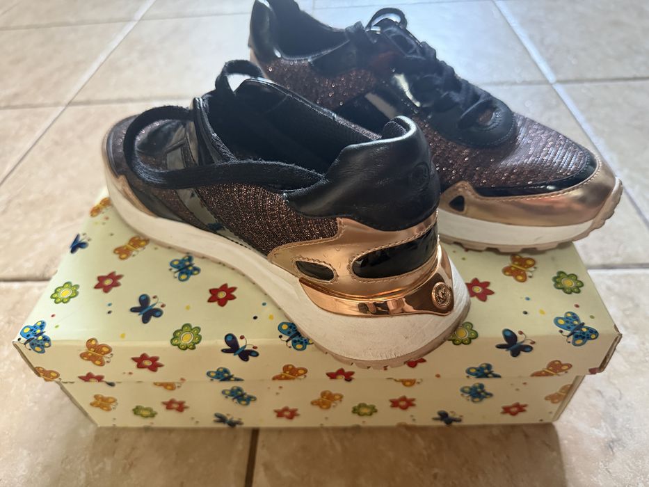 Adidasi Michael Kors marimea 36