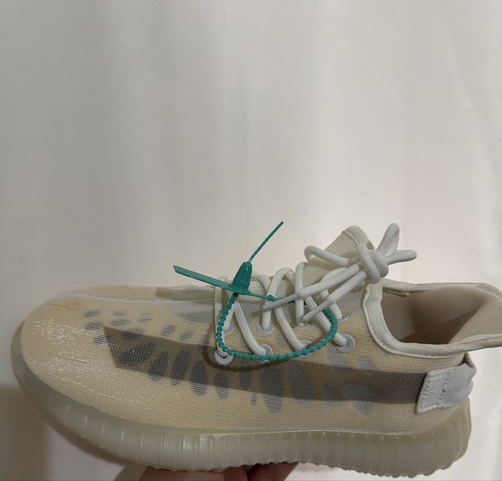 Кроссовки унисекс