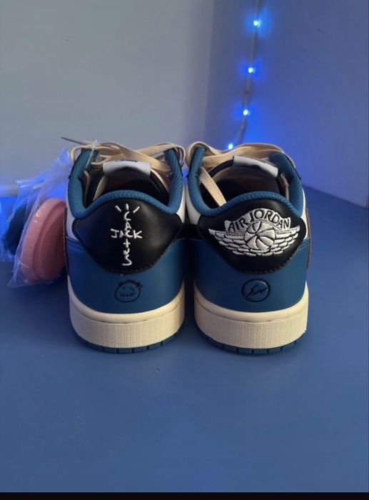 Air Jordan 1 low x Travis Scott x Fragment