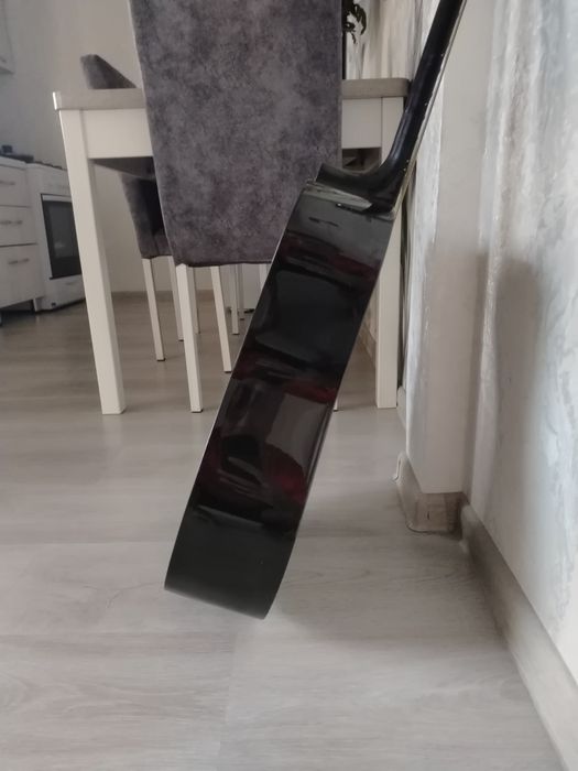 Гитара акустическая