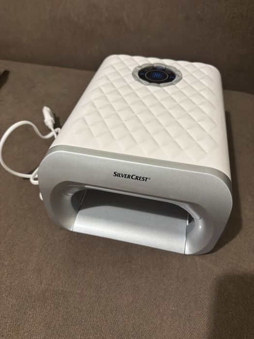 Комплект за гел лак - лампа и аксесоари