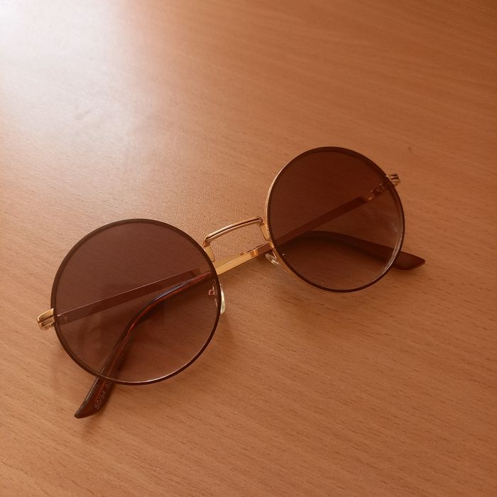 Солнцезащитные очки Солнечные