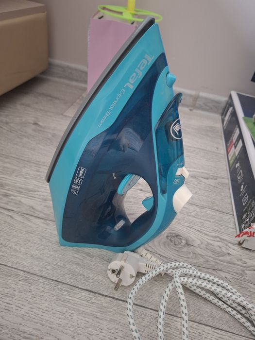 Утюг Tefal продам
