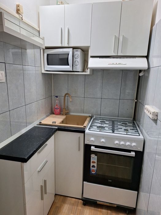 Vând garsonieră in spate la Mall Galați