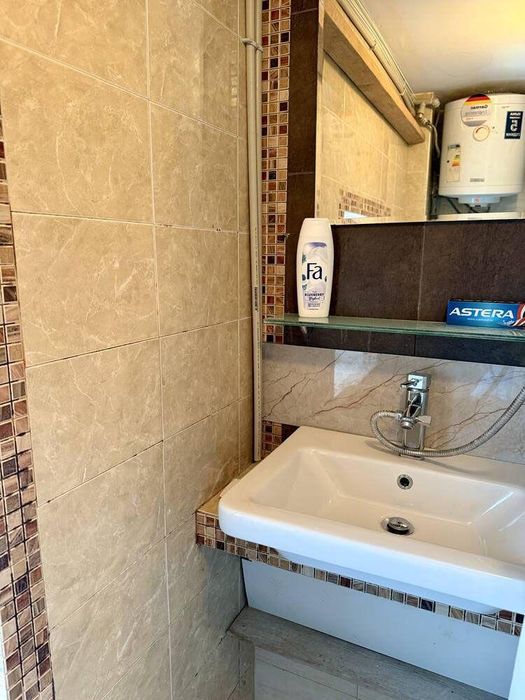 Дава се под наем Едностаен апартамент в Бургас, Център - 30 кв.м за 306 € - Снимка #5